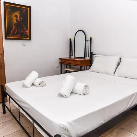 Donna Dorato Casa rural Finikounta