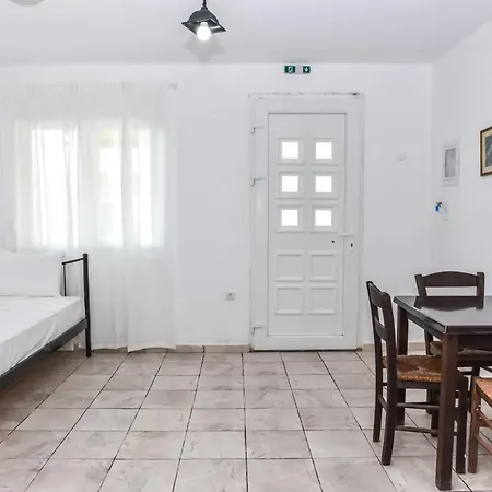 Donna Dorato Casa rural Finikounta